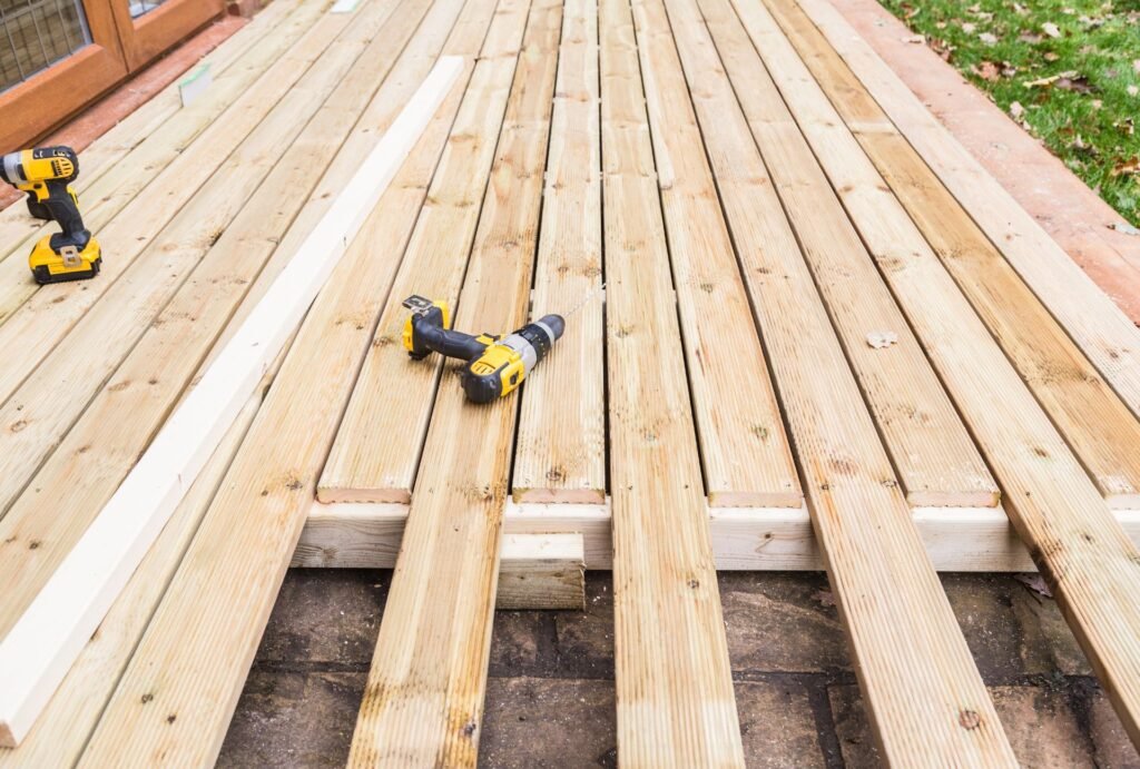 outdoor custom decks installation in kapiti